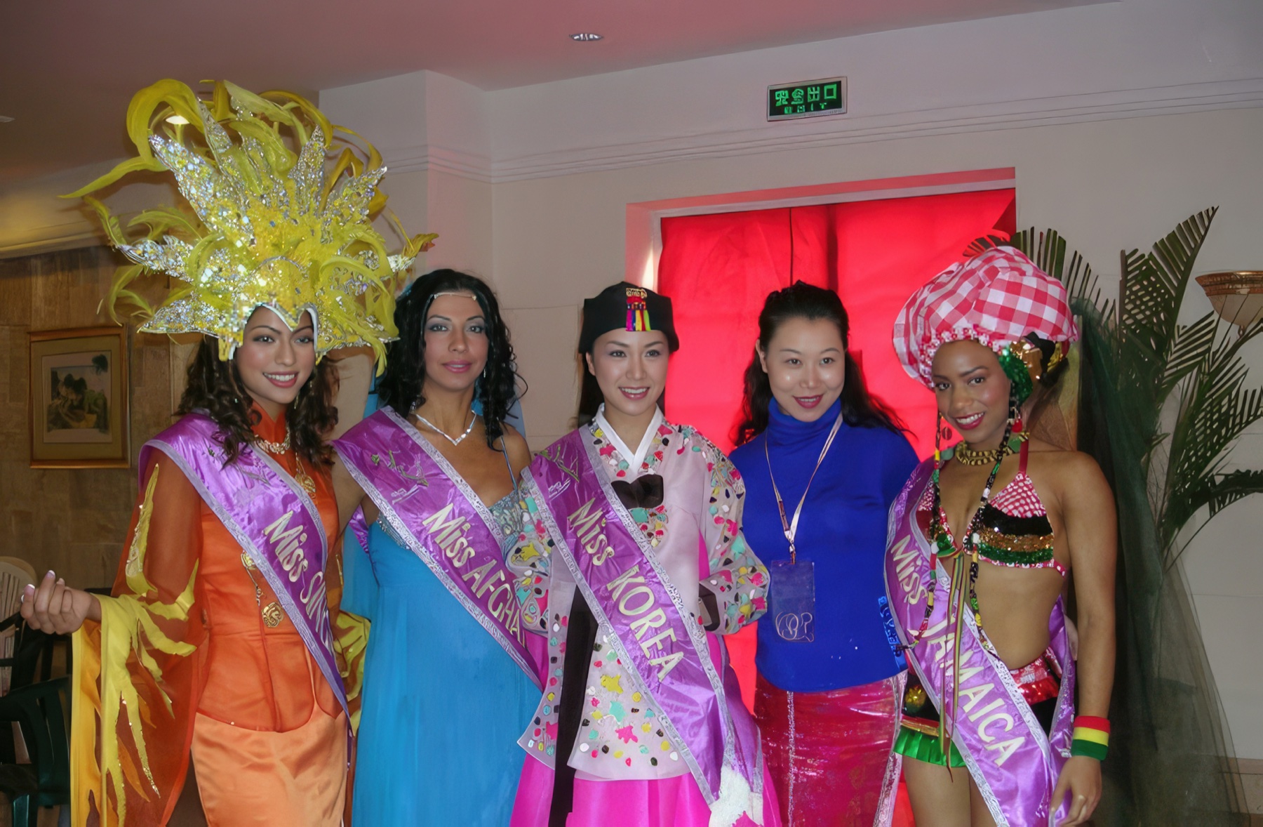 Delegates gathered in national costumes at Miss Asia Pacific International 2005, with Daisi wearing her Jamaica sash.